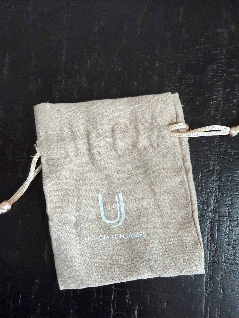 Uncommon James Bisou Earrings - Picture 4 of 4